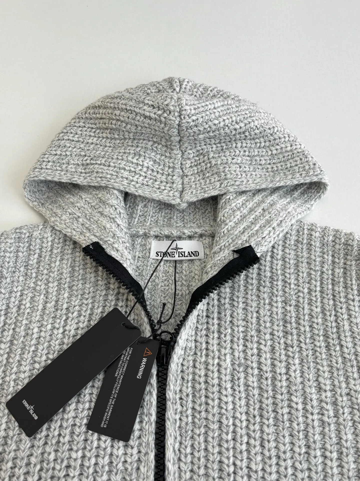 P770 Stone Island*/石岛 Thick needle armband logo knitted zipper jacket Size: S/M/L/XL